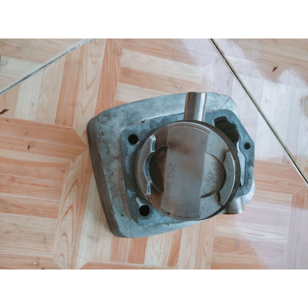 blok block mesin Megapro Primus copotan motor