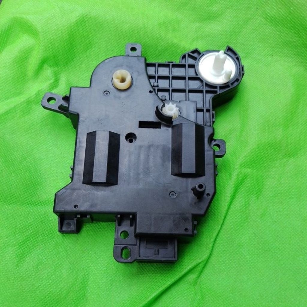 motor servo ac toyota innova reborn fortuner vrz barang original