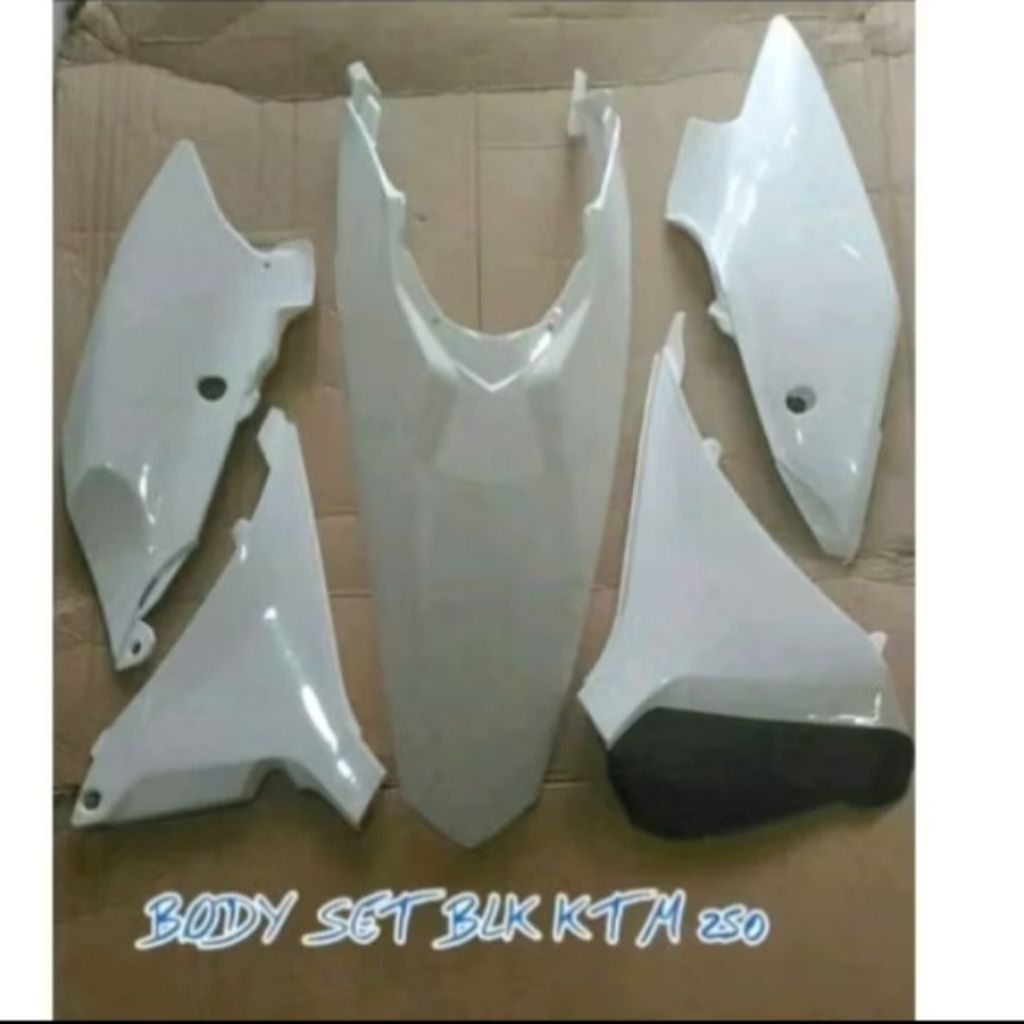 cover body ktm sixday bagian belakang BODY KTM 250 2014 2 ITEM COVER BODY SPAKBOR BELAKANG KTM 250 S