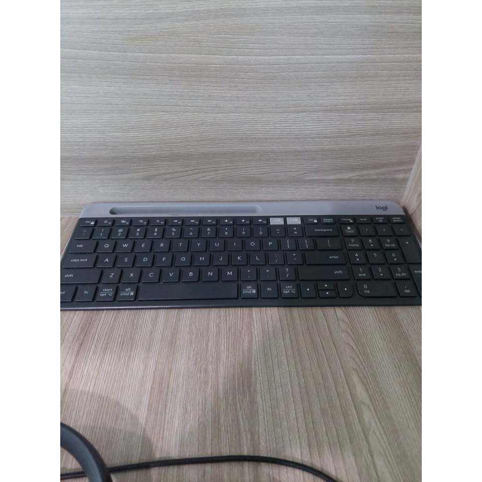 Logitech K580