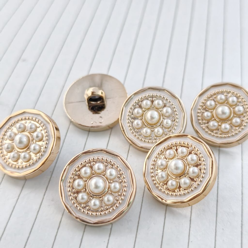 144 Pcs Kancing Baju Hias Bintik Mutiara Putih Gold 21 mm