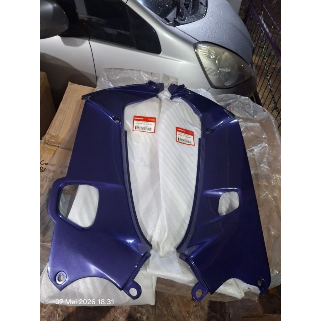 Cover sayap sebeng dalam Honda Supra x100 xx Ungu original ahm honda 64400 64450 kev 880 FMI