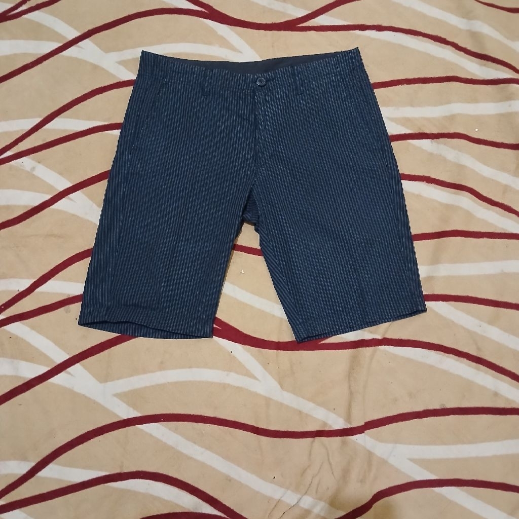Celana Pendek Giordano Hitam