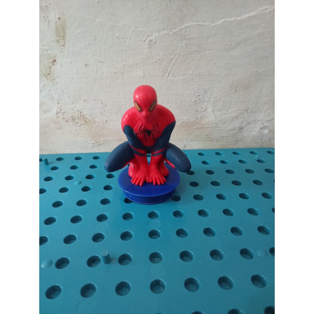 mainan figure Spiderman