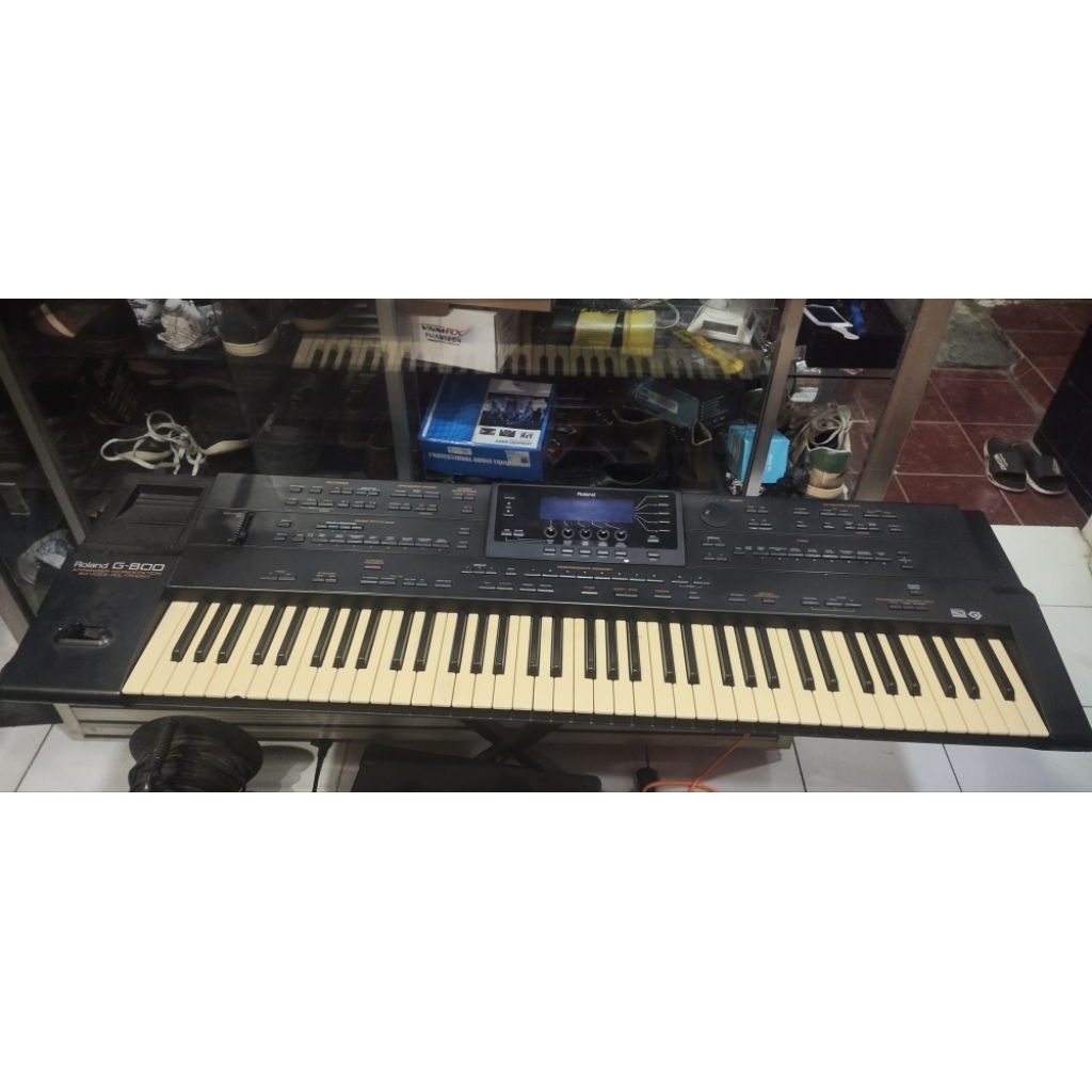 keyboard Roland G800 masih mulus kondisi normal
