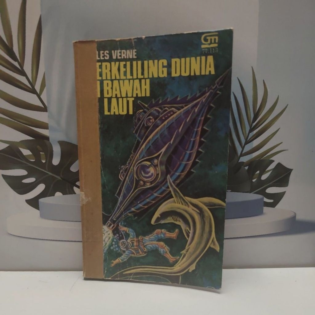 Novel Klasik Berjudul Berkeliling Dunia Di Bawah Laut By Jules Verne Bahasa Indonesia Softcover