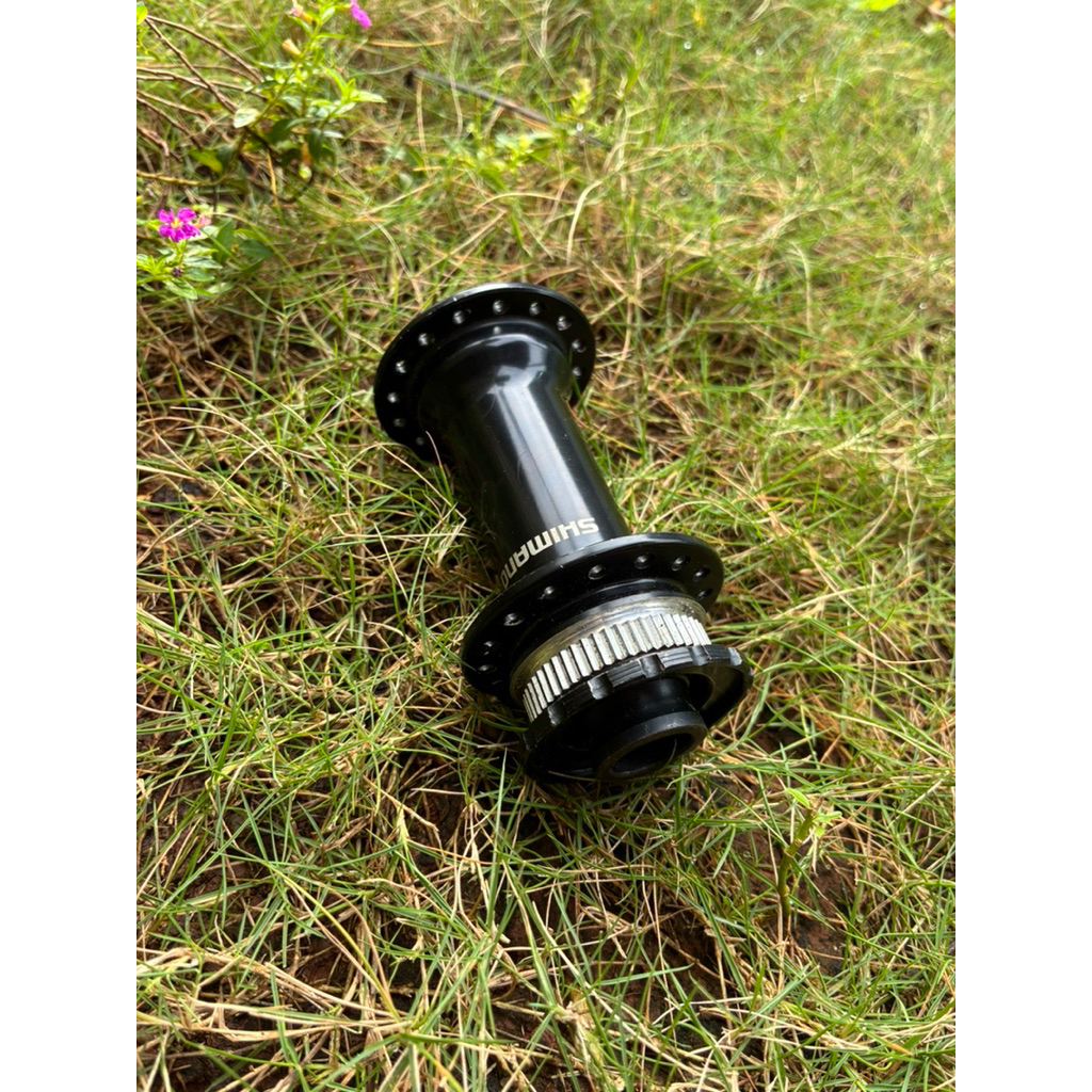 Hub depan TA shimano