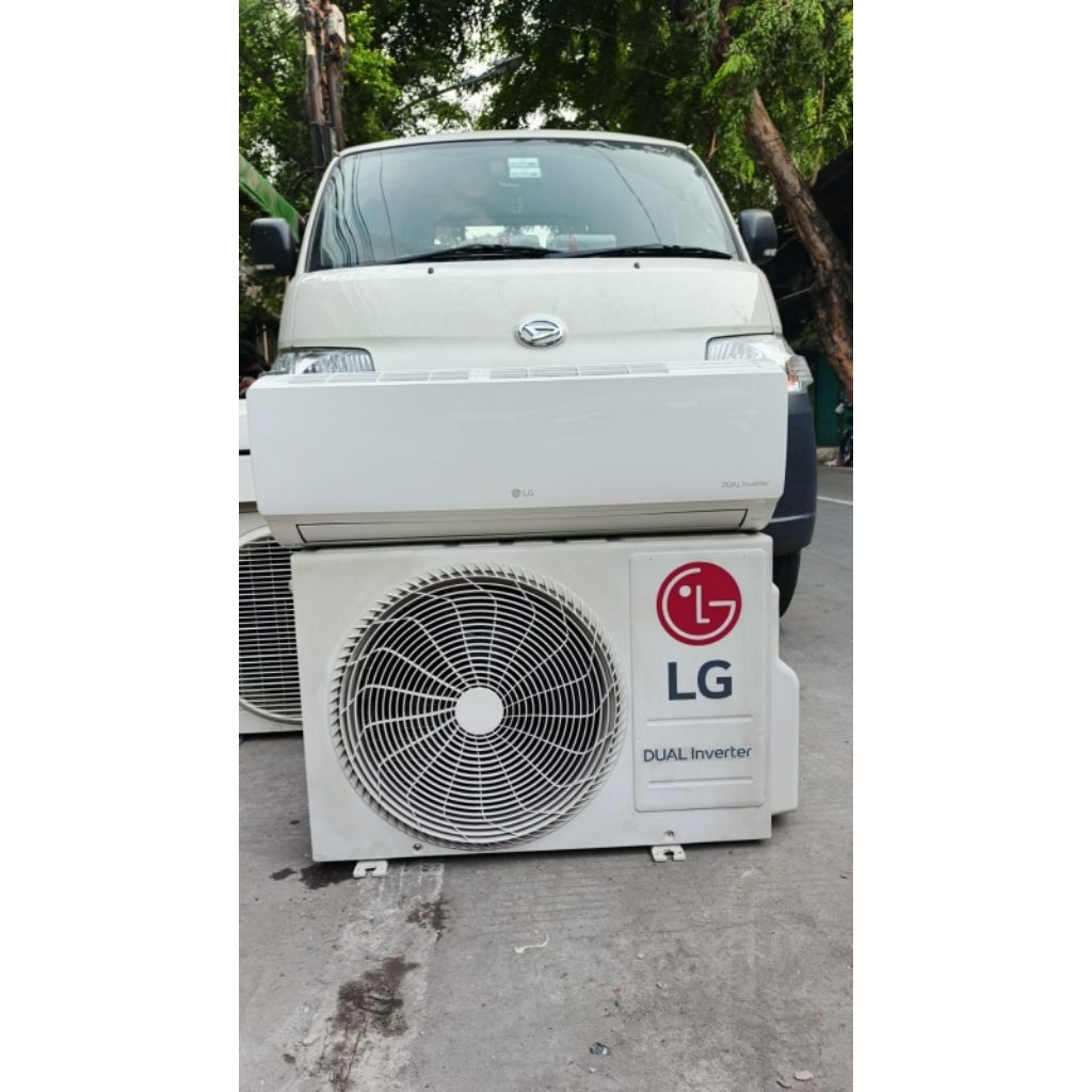 AC LG Dual Inverter 1/2 PK R 32  SECOND + pasang (free ongkir se-jabotabek)