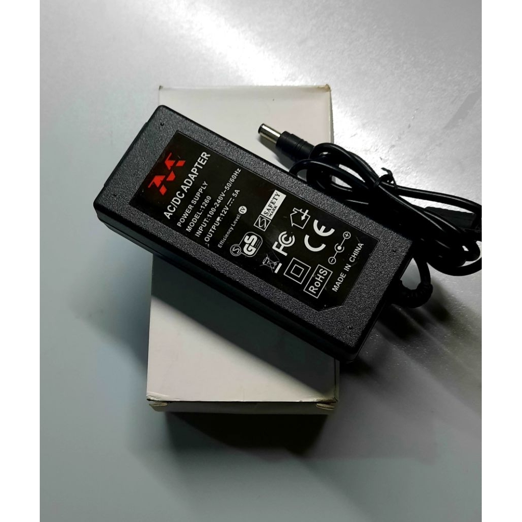 adaptor 12 volt dc 5 A original