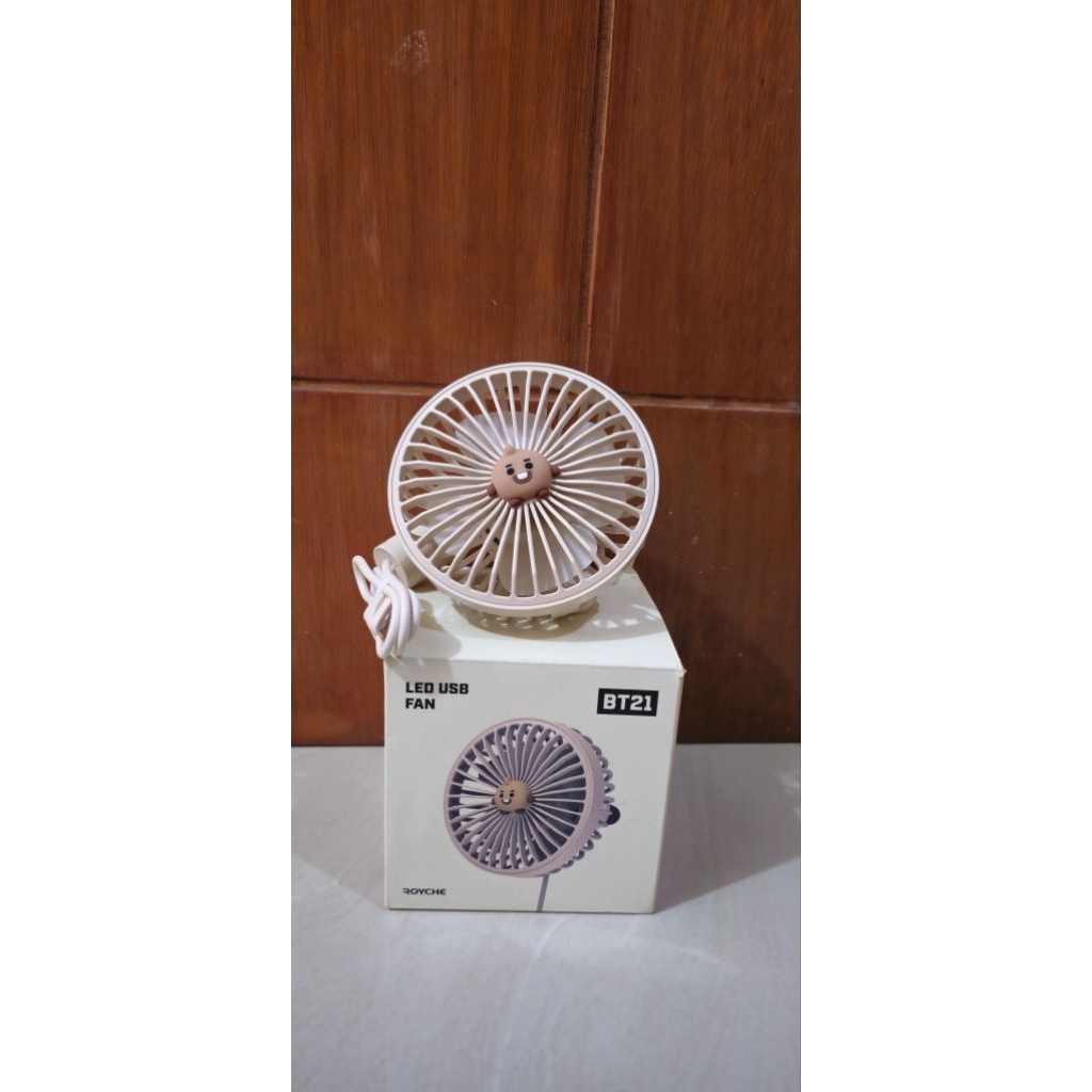 OFFICIAL LED USB FAN SHOOKY BABY
