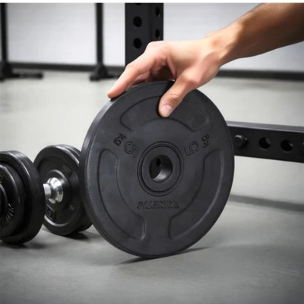 Kinetic Plat Besi Barbel 5 Kg Hitam