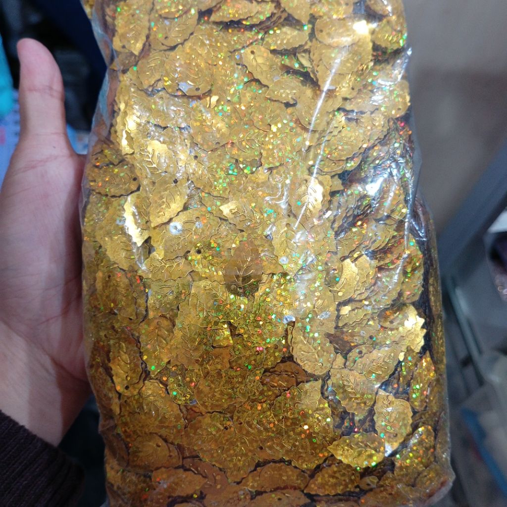 Ramboci daun gold AB sedang | piring daun | Payet daun