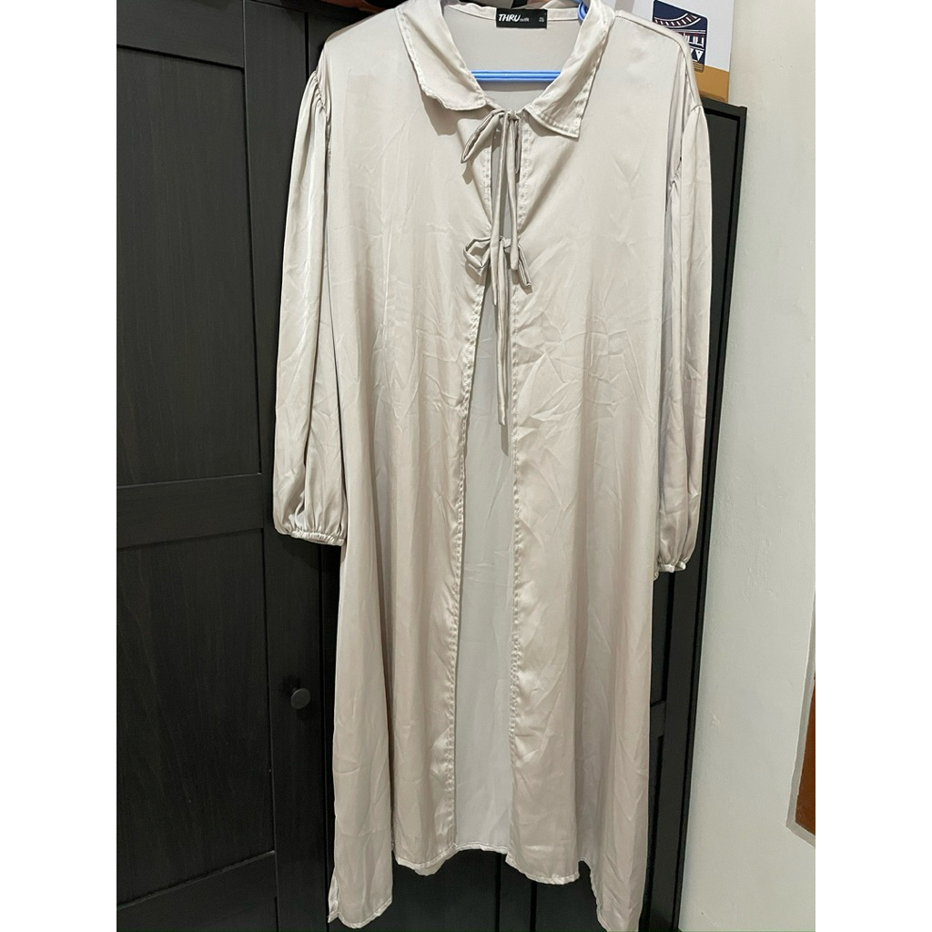 [PRELOVED] Silk Outer