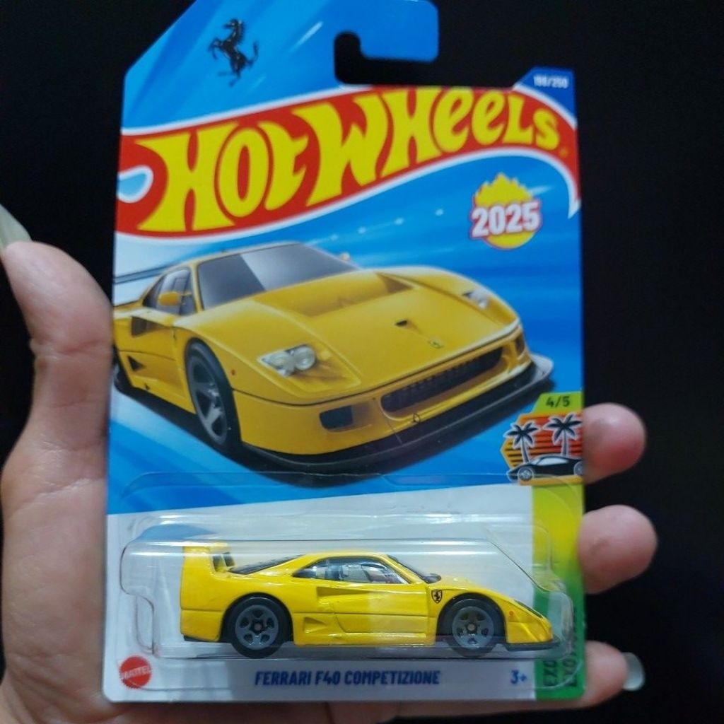 HOT WHEELS HOT ITEM HOT WHEELS FERRARI F40 COMPETIZIONE PUTIH ( DUS H )