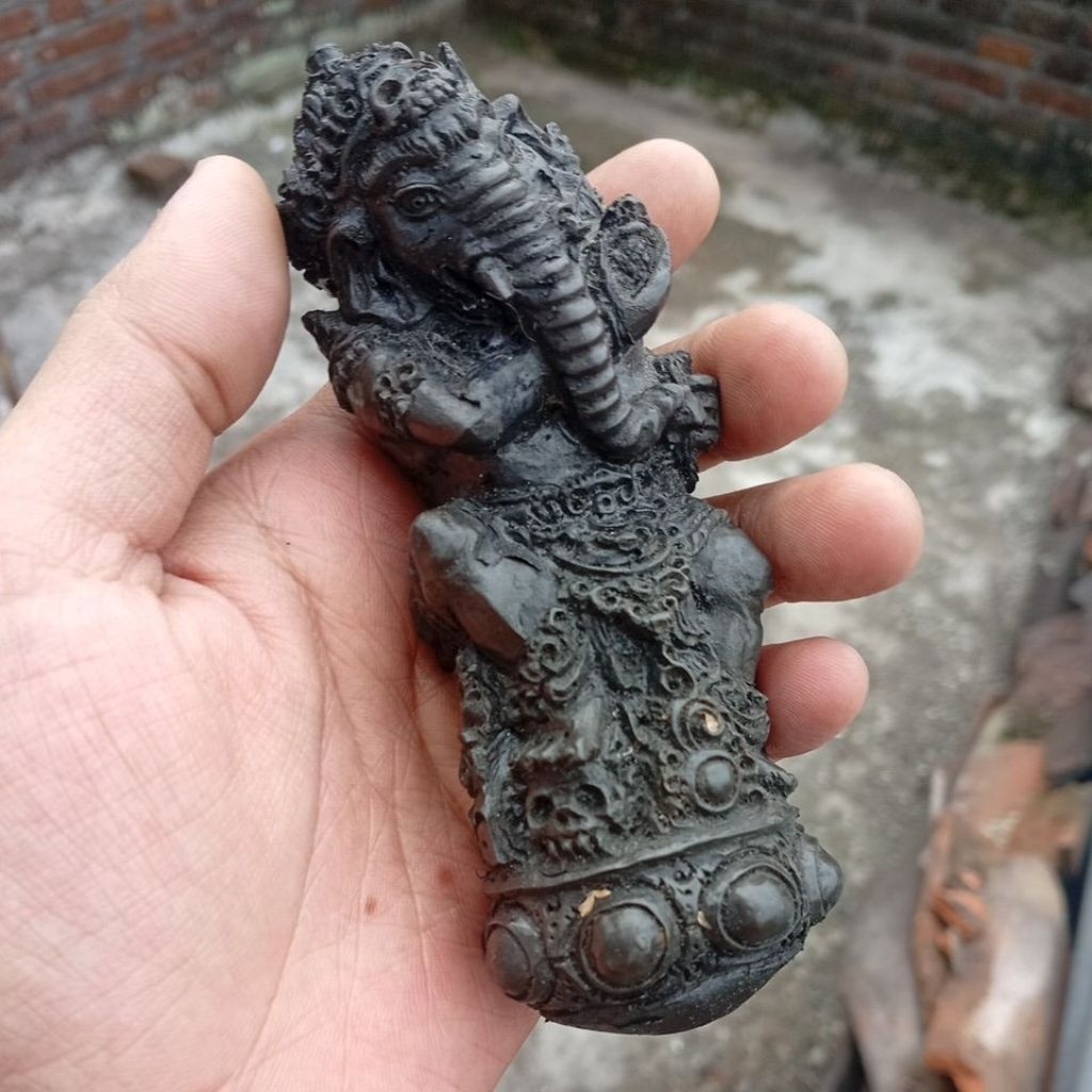 Handle Deder Balian bekas Keris bahan resin motif Ganesha