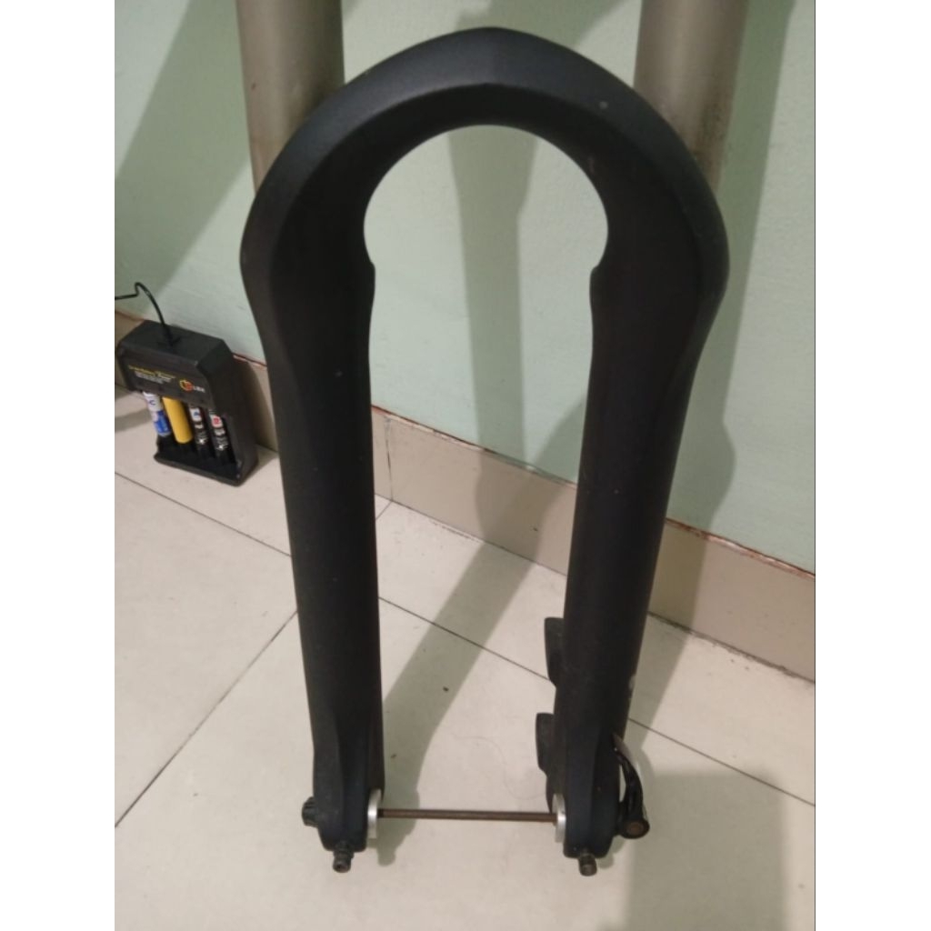 fork sepeda mtb freeride enduro rst storm coil ta 20x110 travel 160mm + adaptor ta 20 to QR+ HUB QR