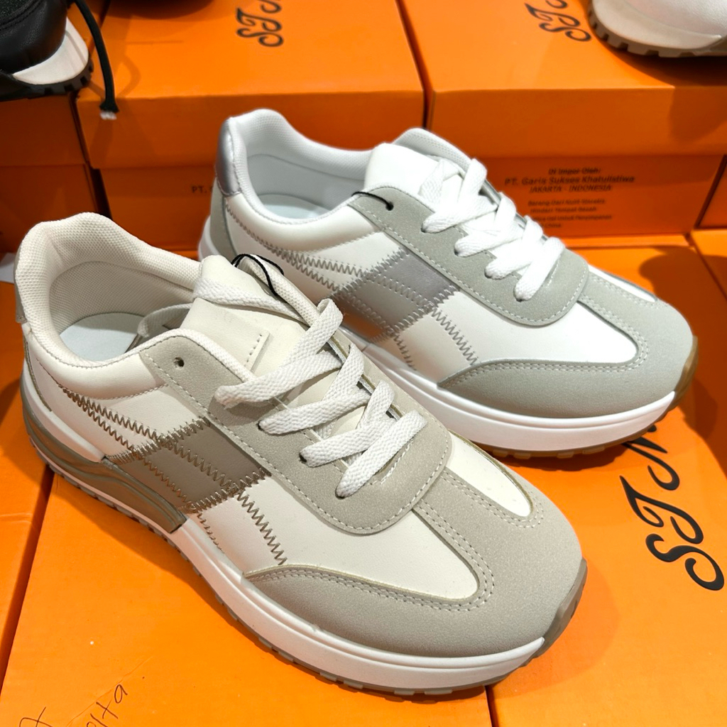 sepatu wanita sneakers ST.MORITZ original