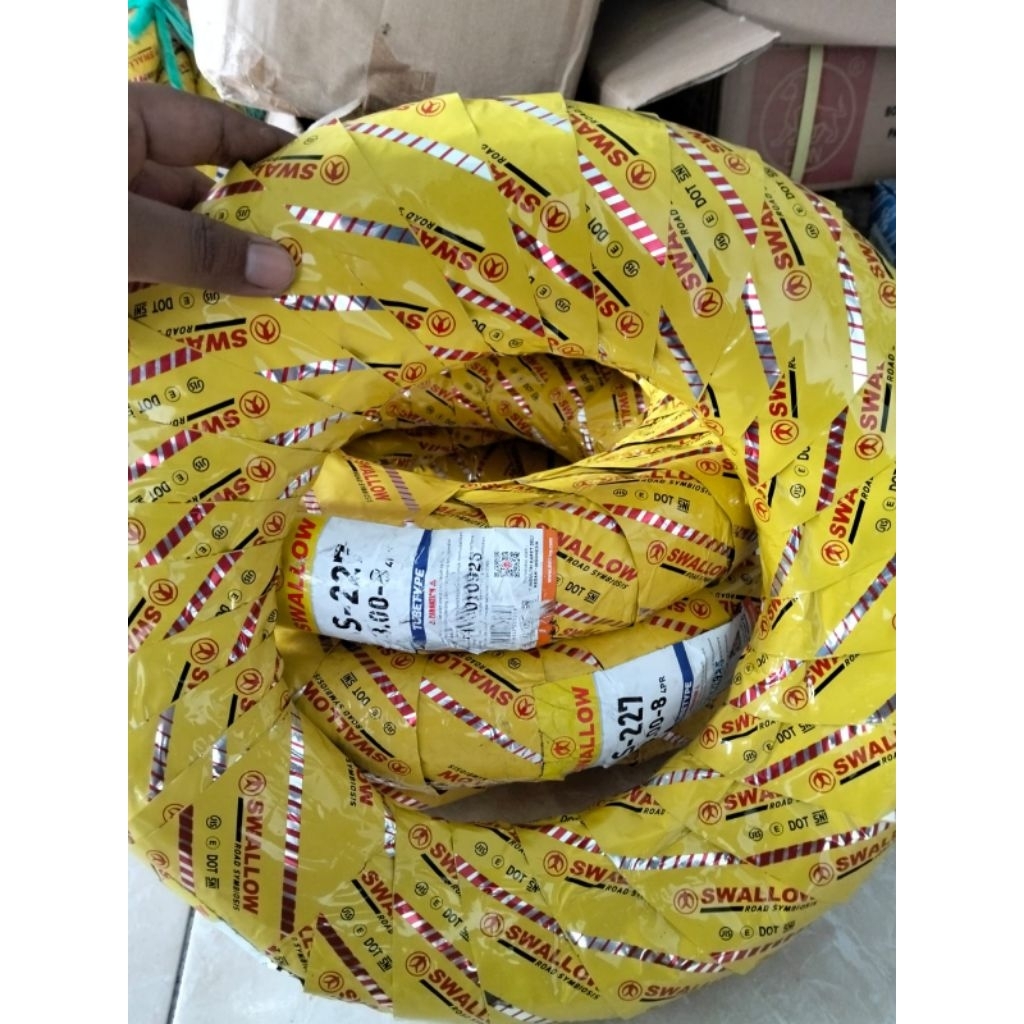 BAN LUAR MERK SWALLOW BUNGKUS KUNING PREMIUM UKURAN 300 RING 8 BUAT ANGKONG RODA 1 GEROBAK DORONG