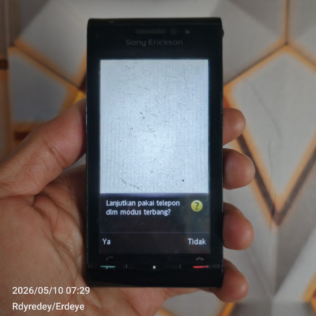 Hp Jadul Bahan Sony Ericsson Satio U1i