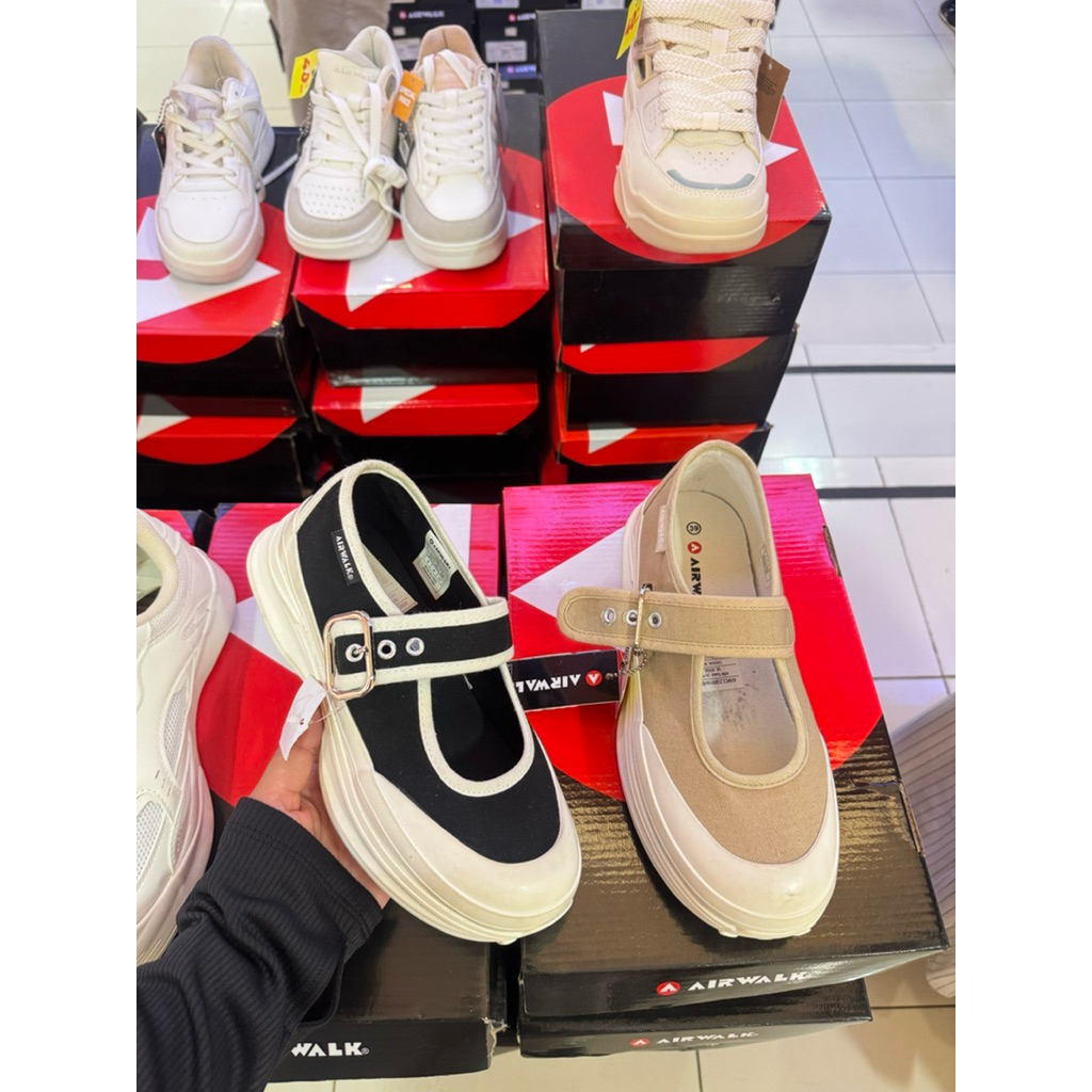 Sepatu Slip On Airwalk women hitam / coklat ukuran 37, 38, 39, 40 sale 70% (EUNIC)