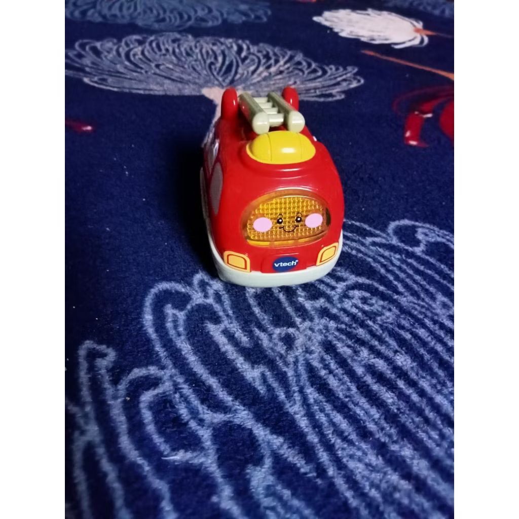 PRELOVED Vtech Toot Toot mobil pemadam mobil mainan anak elektrik