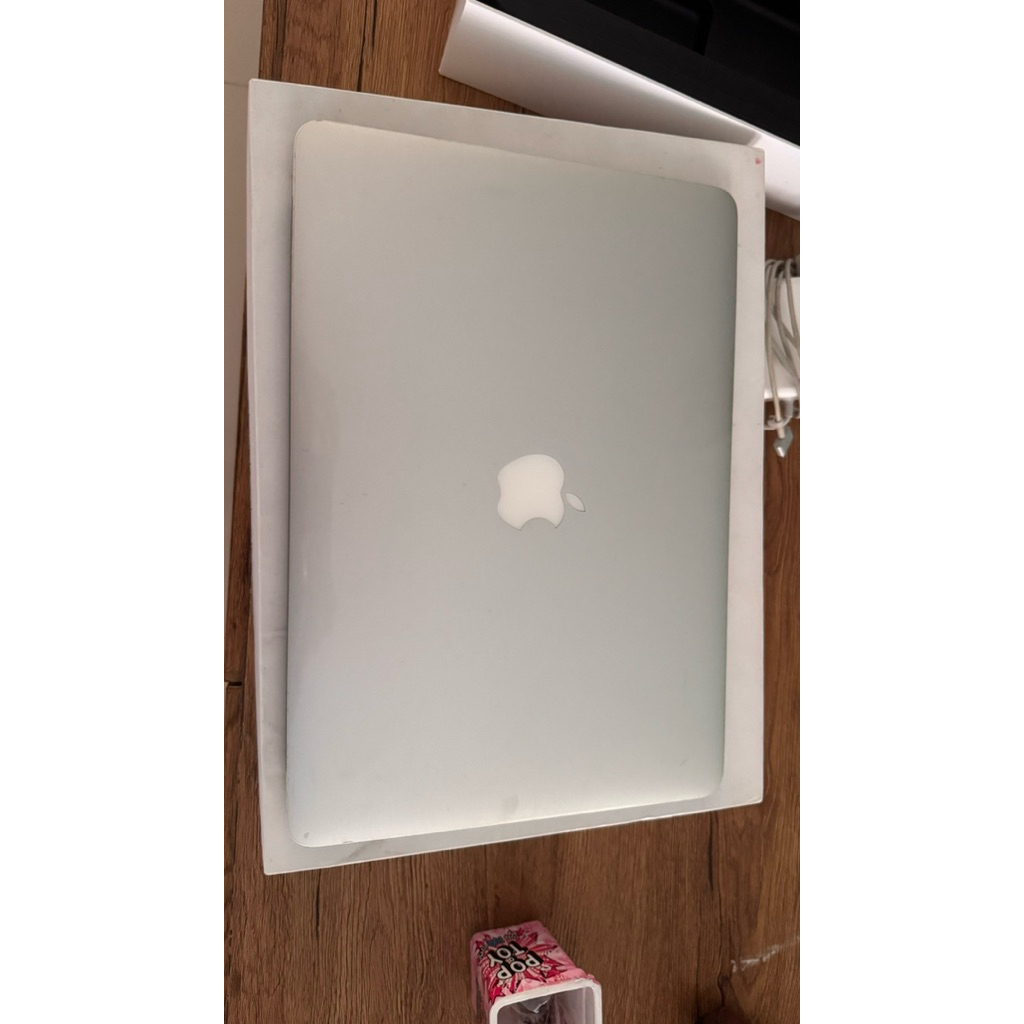 macbook air 2017 13” i5