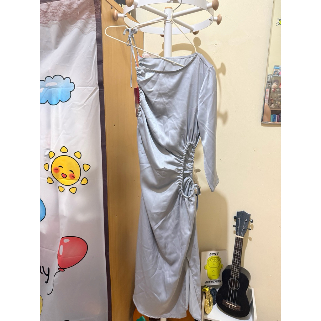 Dress wanita Grey Bahan Satin
