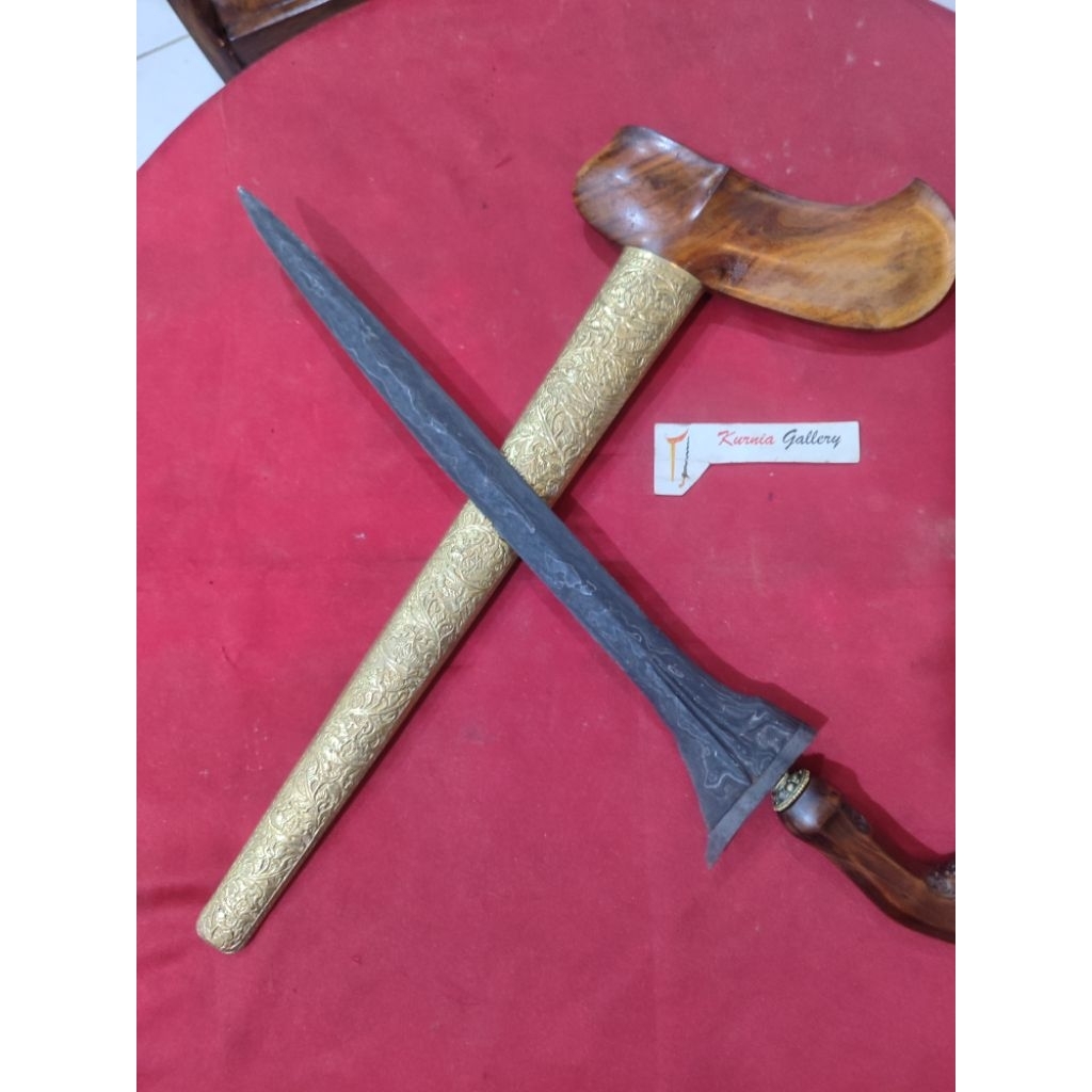 Keris tua Jalak Sangu Tumpeng sepuh Mataram