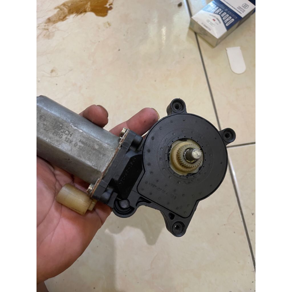 Regulator PW depan kanan BMW E 46
