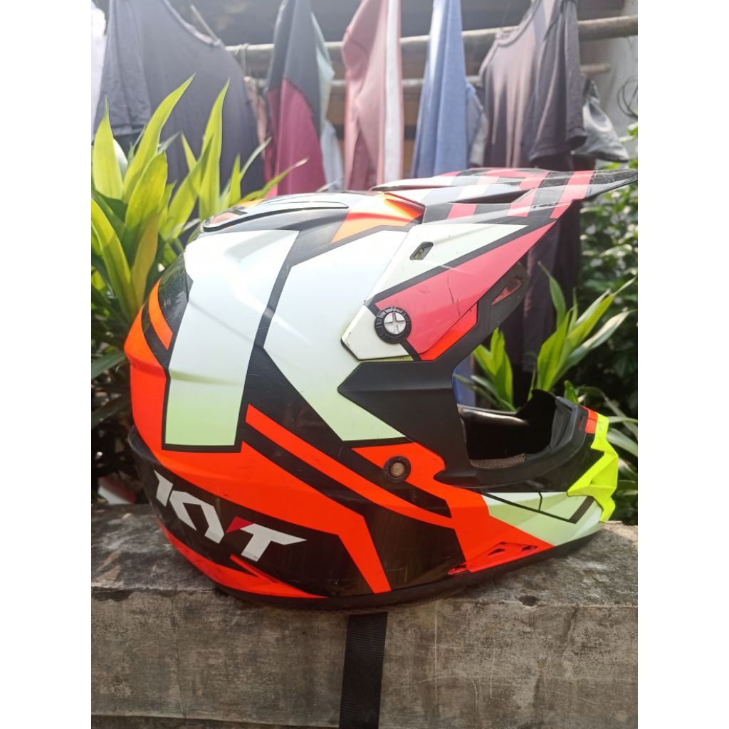 Helm KYT CROSS OVER SECOND