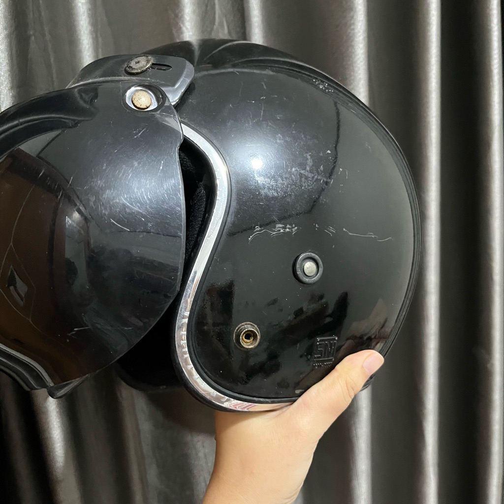 Helm Bogo Hitam Bekas