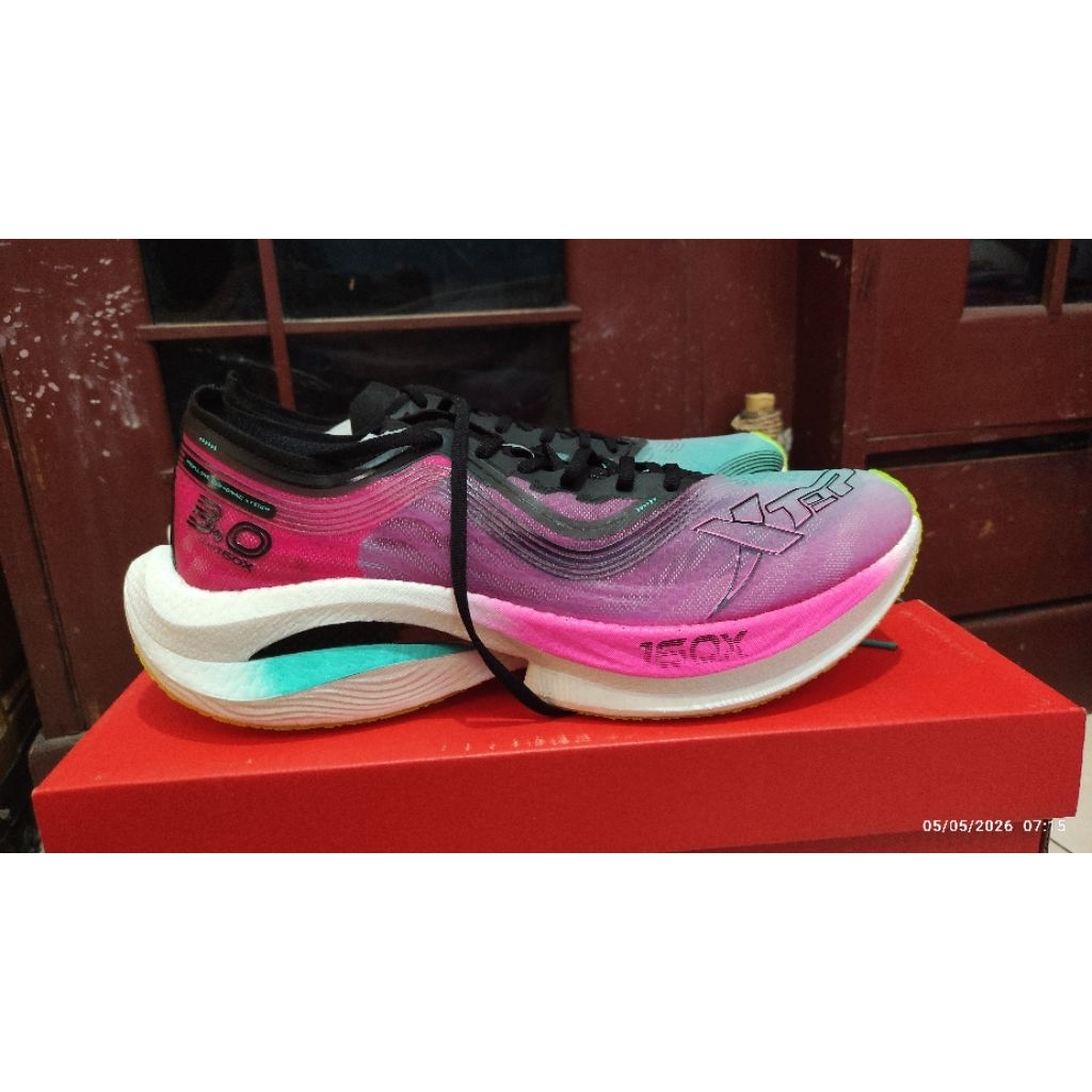 Sepatu Xtep 160X Original Baru 42 & 43