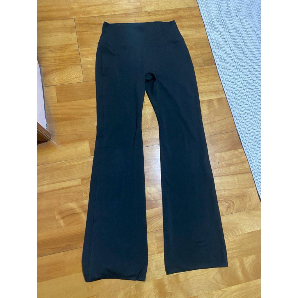 Uniqlo AIRism flare legging size L