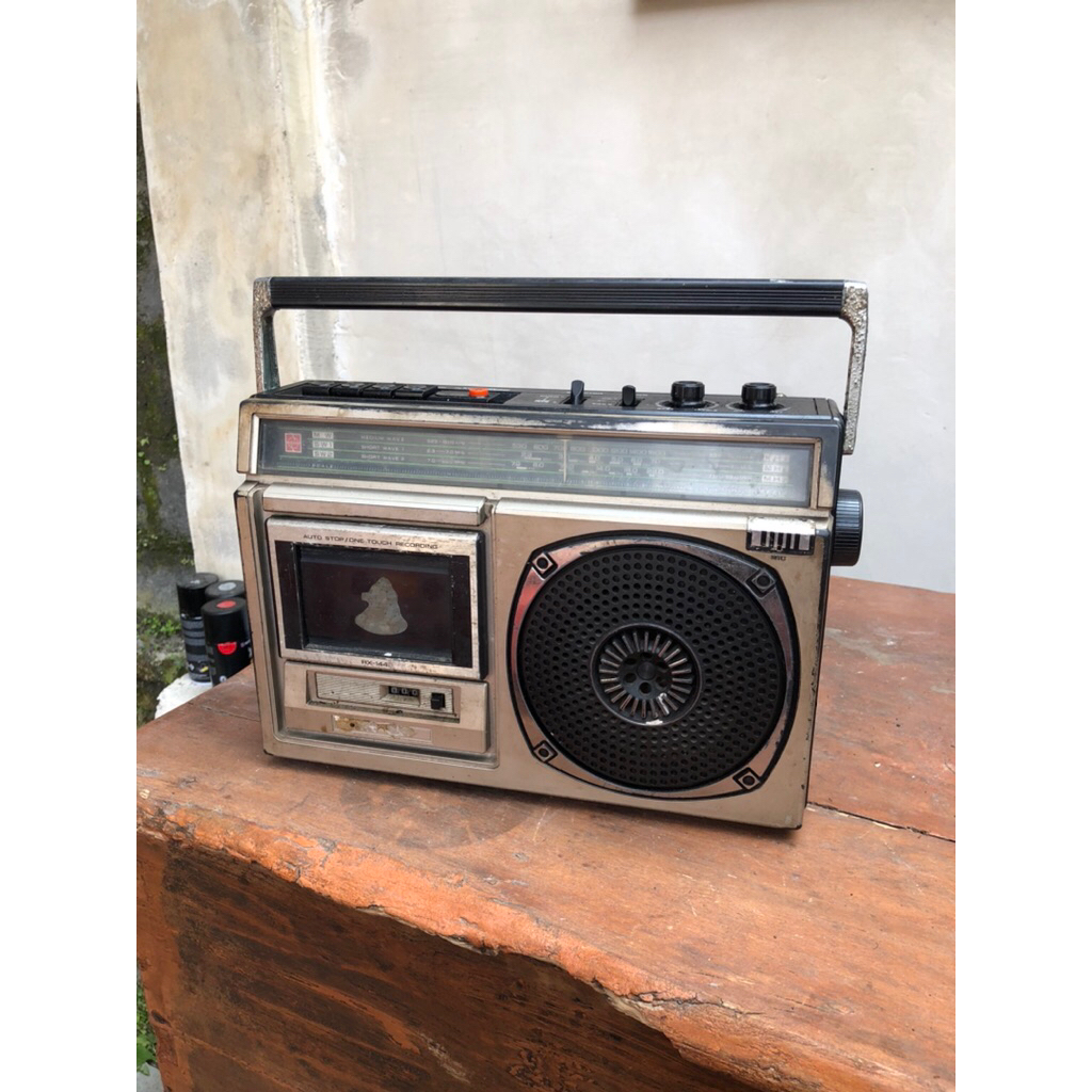 Vintage Radio tape national