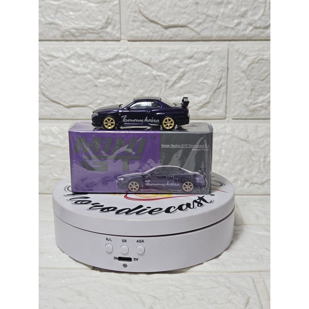 MINIGT NISSAN SKYLINE R34 GTR TOMMYKARA