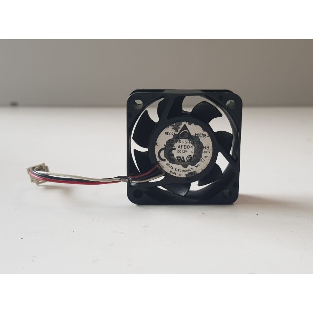 Fan kipas Delta DC 12V-0,35A 4x4cm 3pin