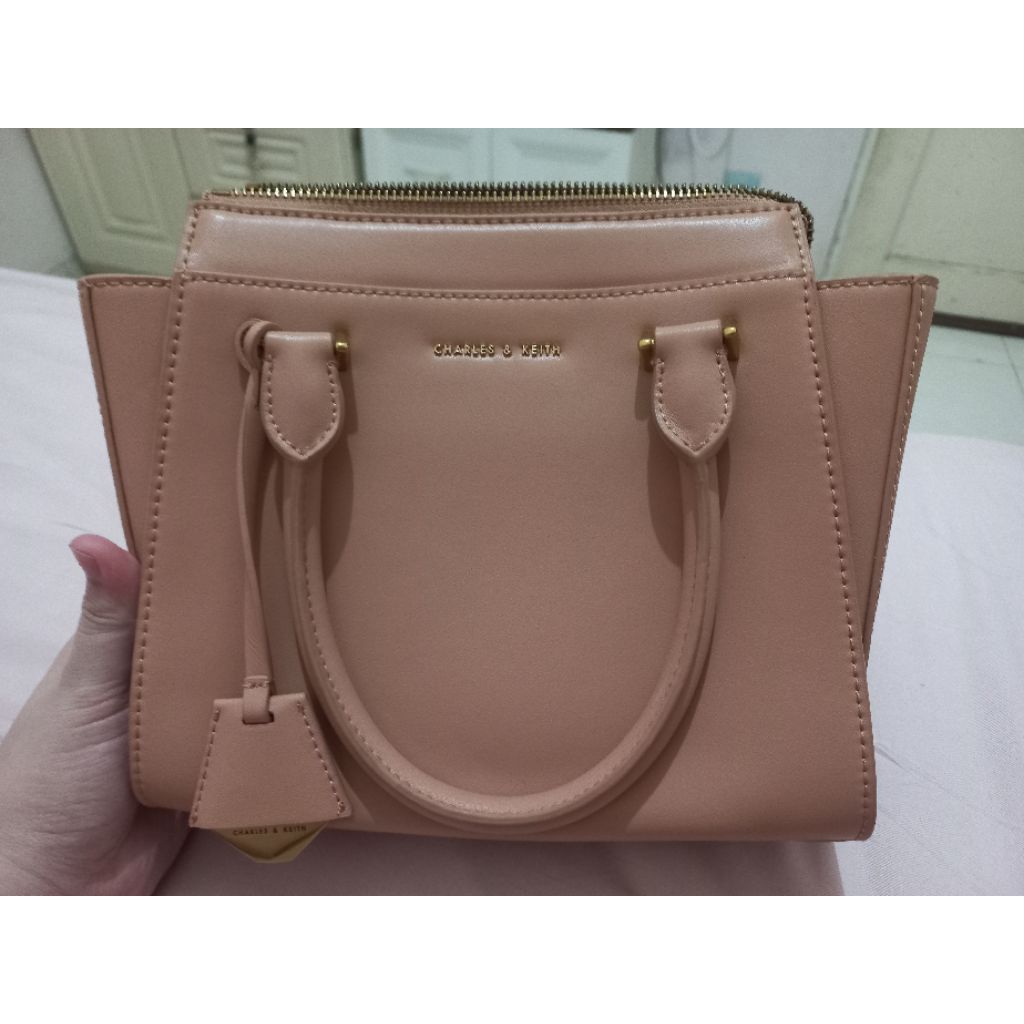 preloved cnk boxy trapeze bag