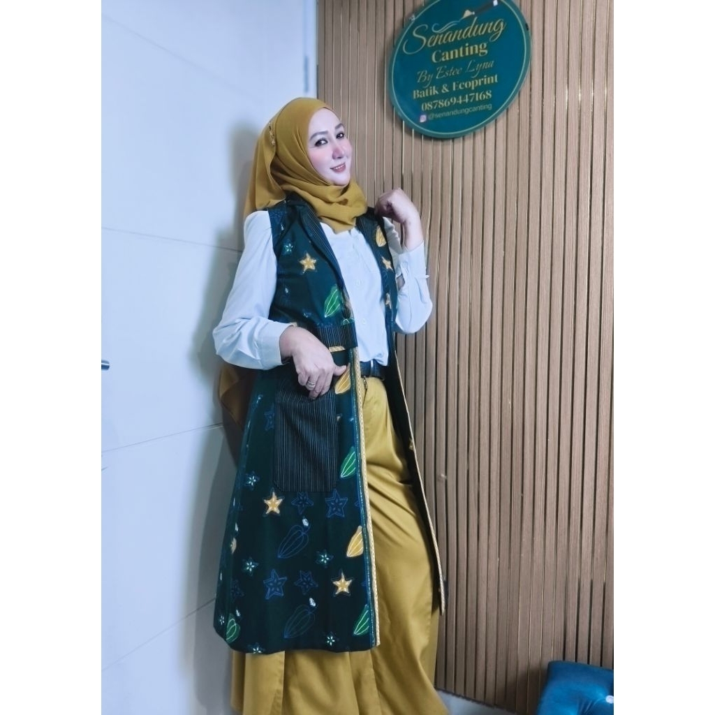 Vest  Batik Cap [Gendis Series] - By Senandung Canting (motif blimbing warna hijau botol)