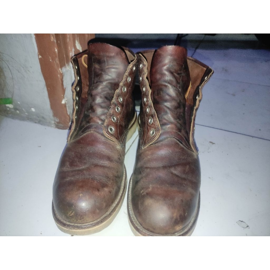 sepatu boots round Toe redwing 8196