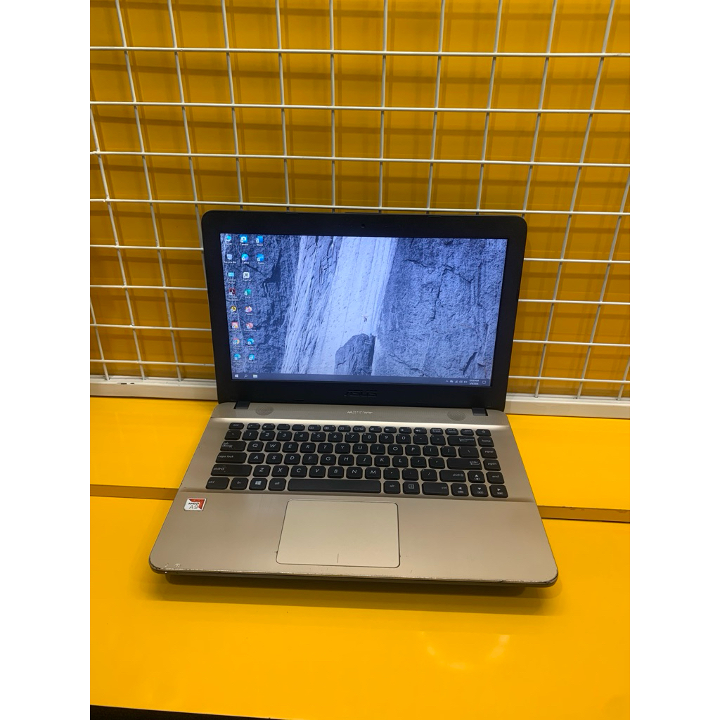 ASUS X441B AMD A9