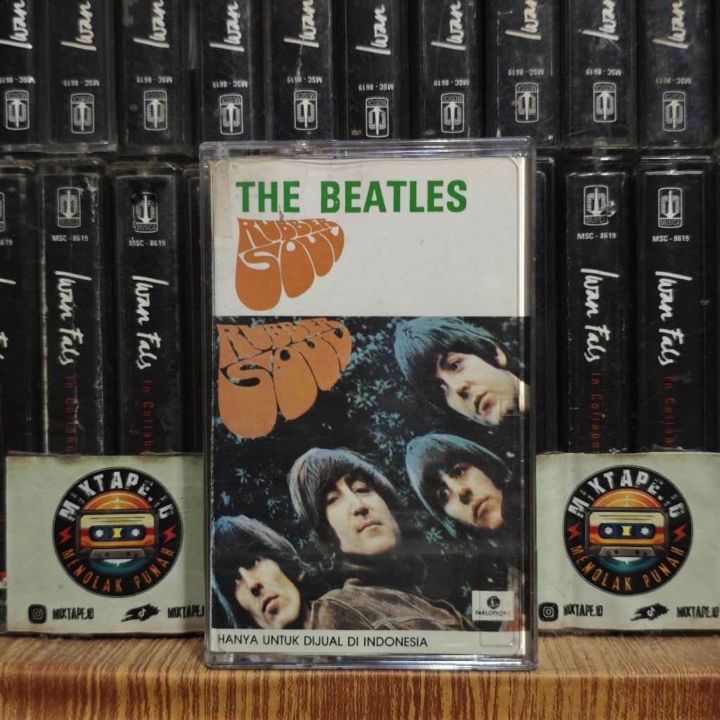 Kaset - The Beatles - Rubber Soul - Radio Tape - Kaset Pita - Radio - Pemutar Kaset - Retro - Classi