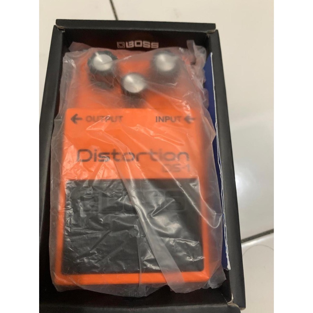 efek legend distorsi BOSS DS 1