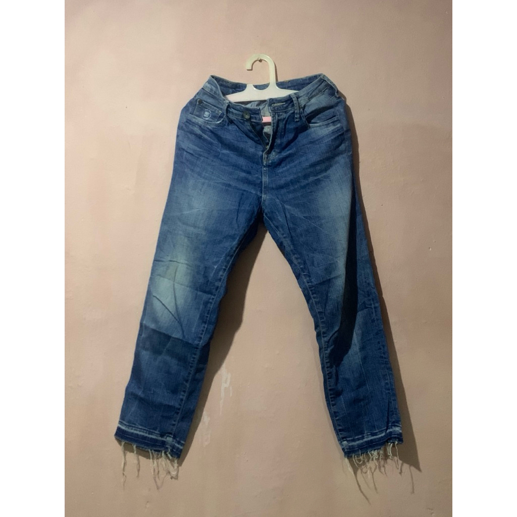 Preloved Celana Jeans Wanita by Logo Jeans