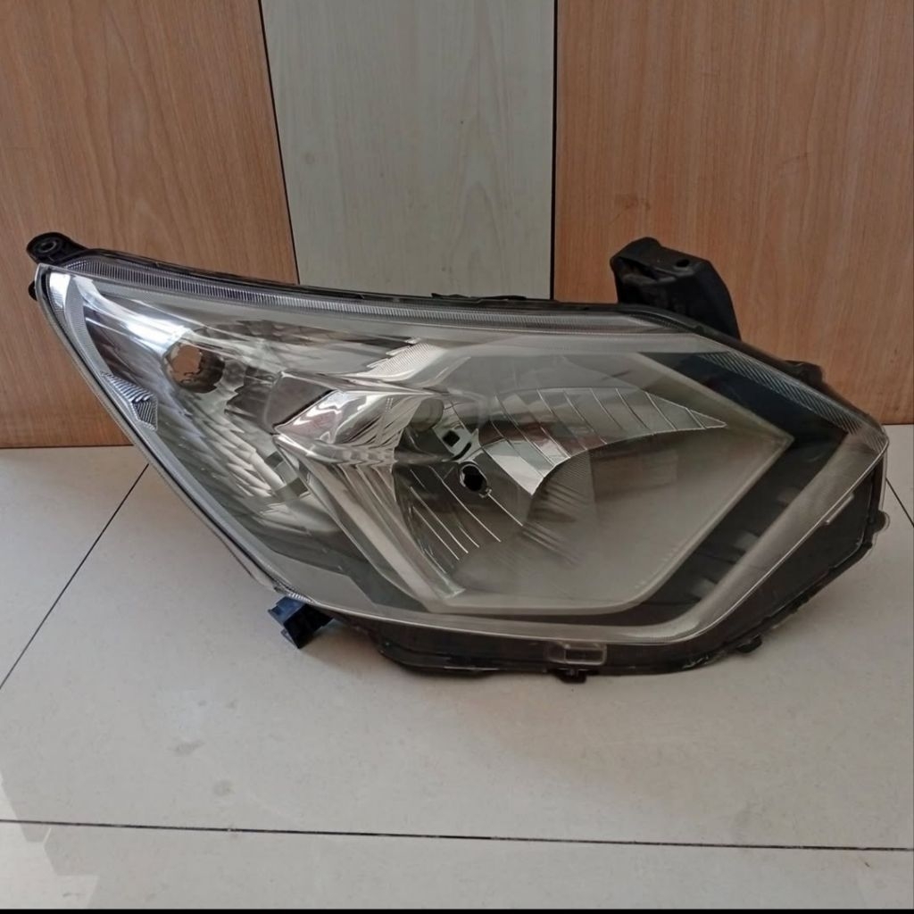 Headlamp Lampu Depan Cayla Sigra Original