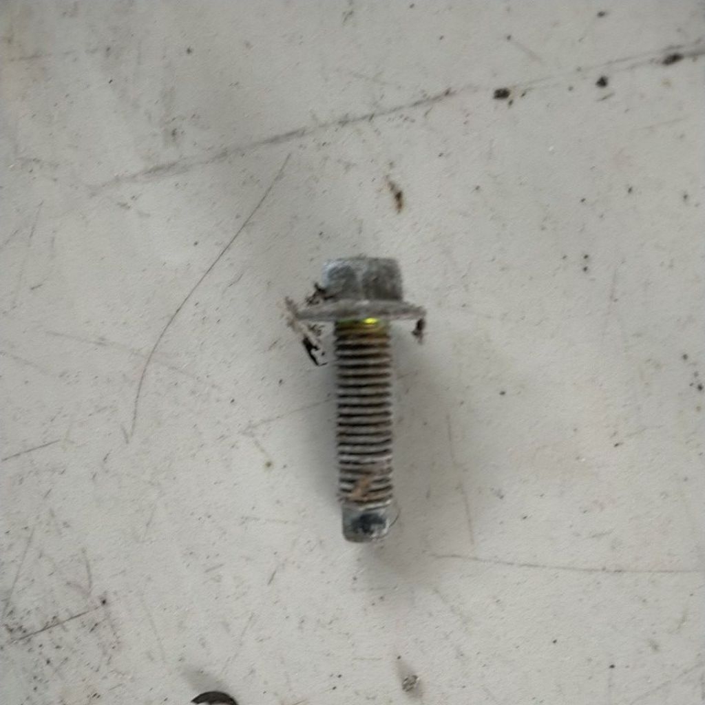 Baut kecil