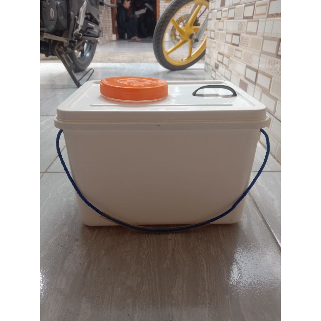 Tempat/wadah udang hidup buat mancing