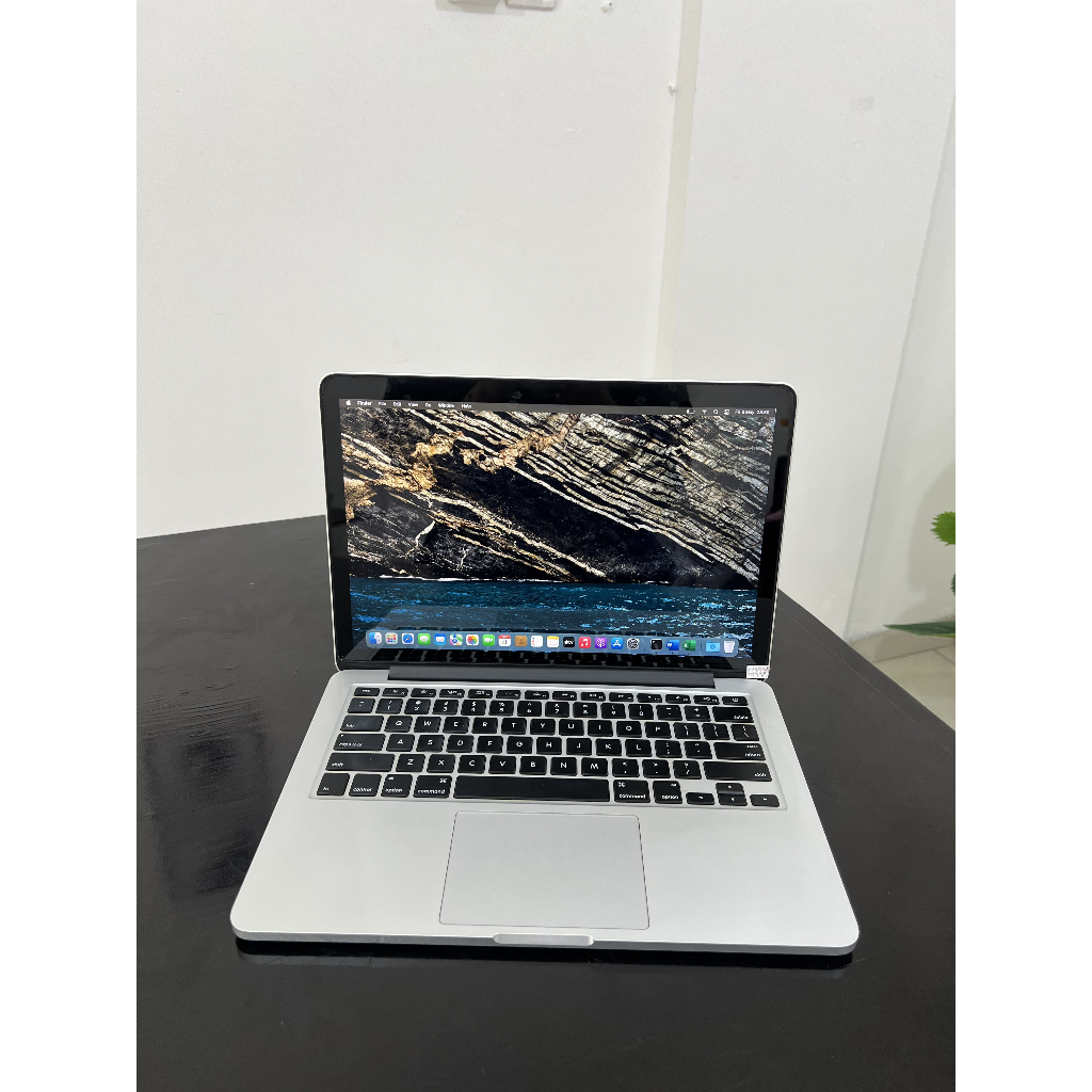 MacBook Pro 13 Inci 2015 I5 Like New