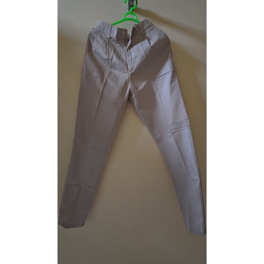 Preloved celana chino