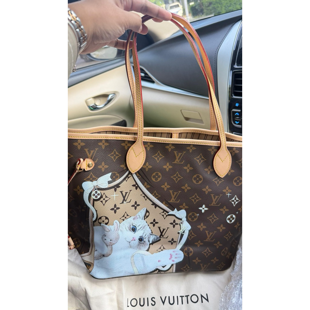 LV Neverfull size MM edisi cat and dog