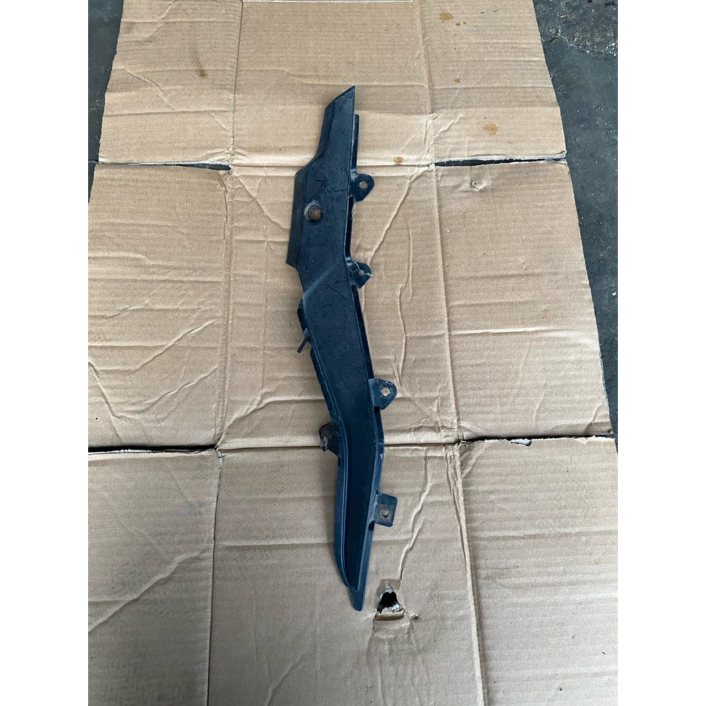 Cover body bawah samping kiri blade 125 fi original copotan